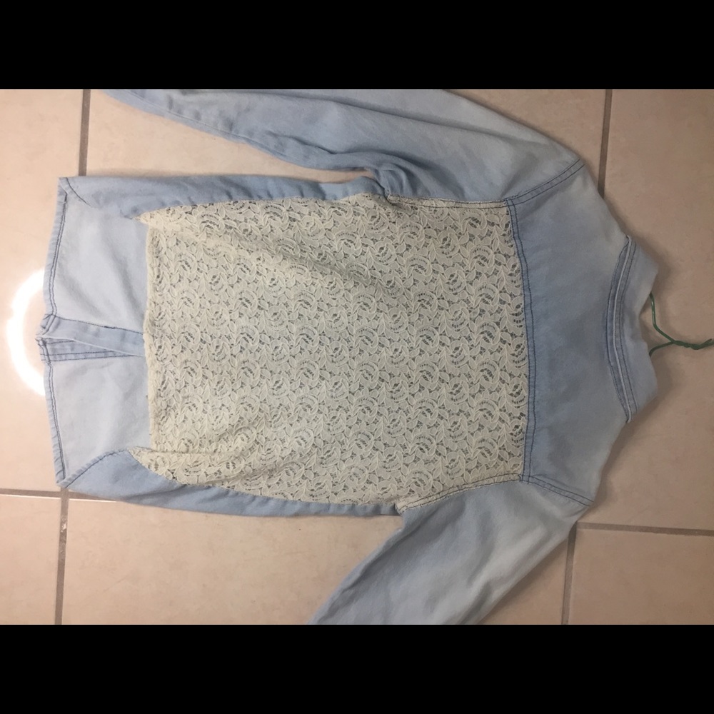Jean Top, Laced Back